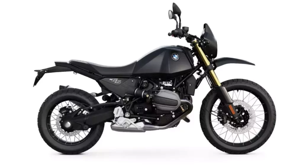 Motor boxer de 1.170 cm³ em destaque.