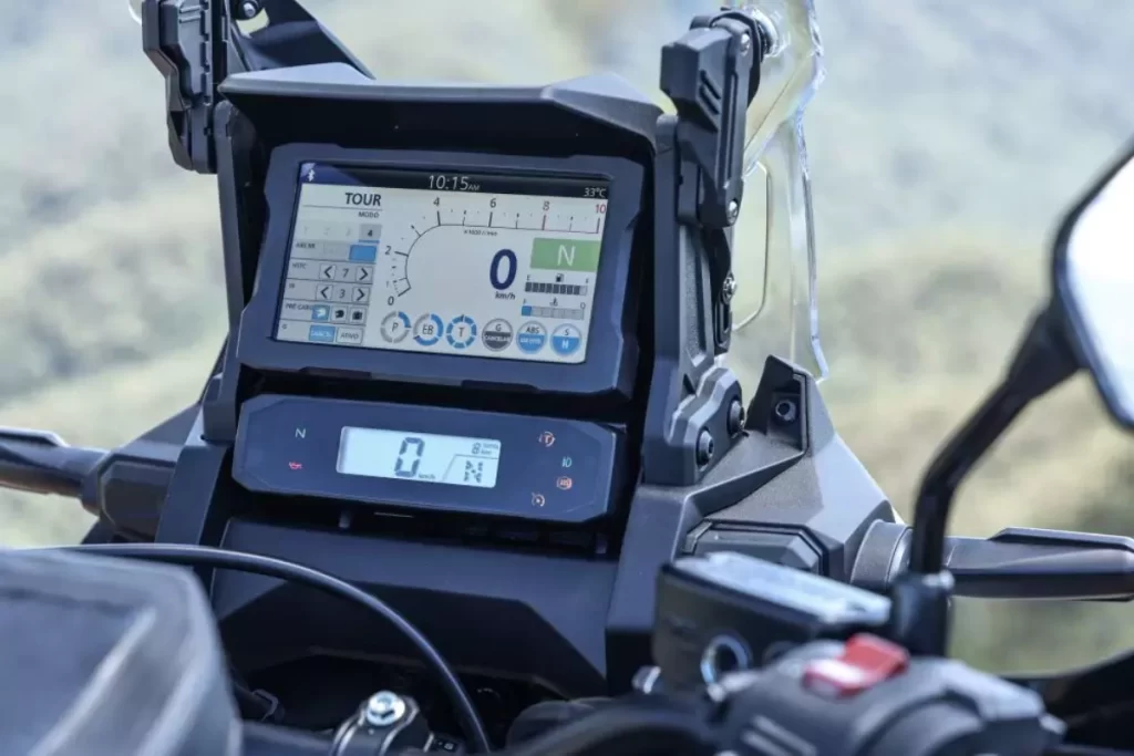 Painel TFT com Apple CarPlay e Android Auto equipa a linha 2026.