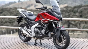 Honda NC750X 2026 com visual renovado