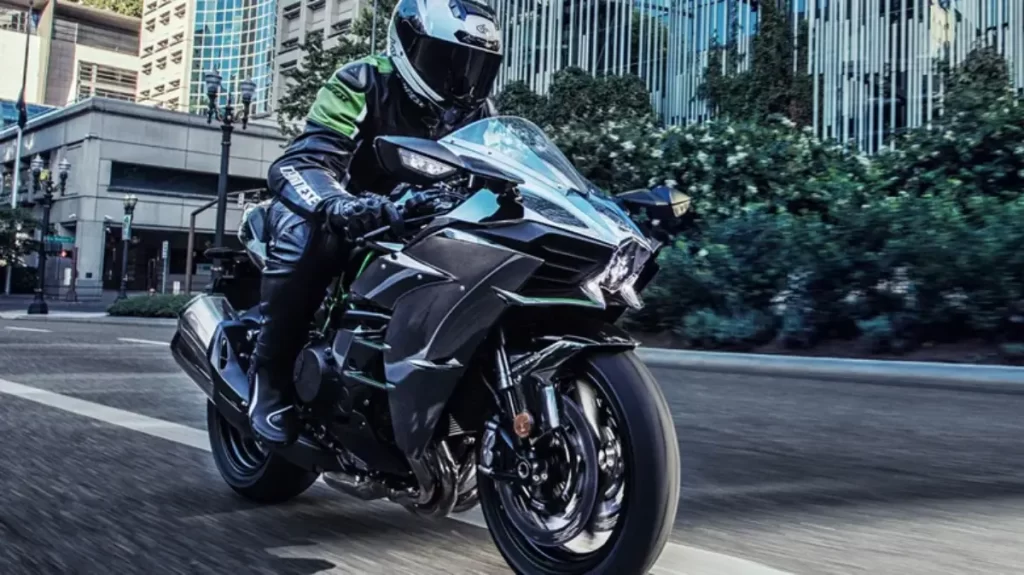 Kawasaki Ninja H2 – 240 hp