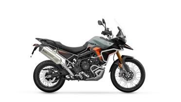 Triumph lança promoção no Brasil com Tiger 900 Alpine & Desert e IPVA grátis na linha 400