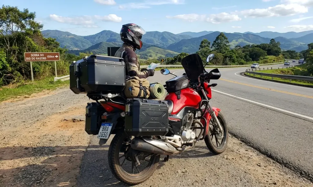 Vantagens de viajar com moto pequena