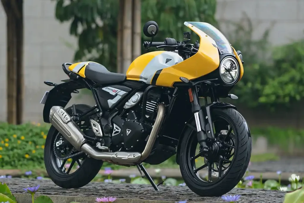 Thruxton-400-7