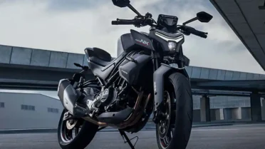 CFMoto 450NK é confirmada no Brasil e chega para brigar entre as nakeds